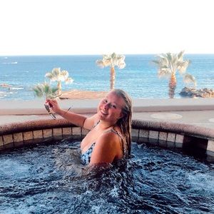 Meet your Posher, Christa